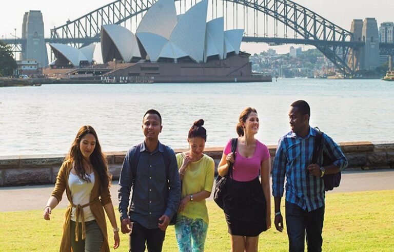 10 Scholarships Available for International Students